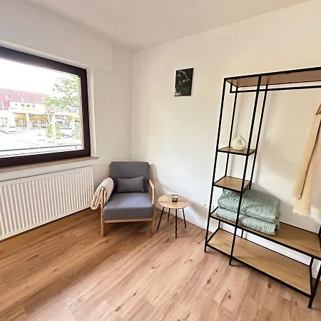 Neu Renoviertes Businesshaus Fuer Teams I 7 Sz I 11 Betten I 2 Baeder I Kostenlose Parkplaetze Vakantiehuis