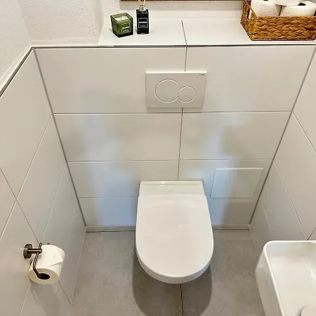Vakantiehuis Neu Renoviertes Businesshaus Fuer Teams I 7 Sz I 11 Betten I 2 Baeder I Kostenlose Parkplaetze *