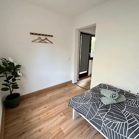 Neu Renoviertes Businesshaus Fuer Teams I 7 Sz I 11 Betten I 2 Baeder I Kostenlose Parkplaetze Tatil Evi