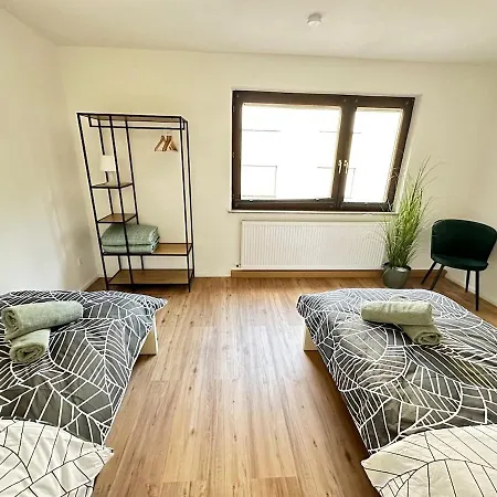 Vakantiehuis Neu Renoviertes Businesshaus Fuer Teams I 7 Sz I 11 Betten I 2 Baeder I Kostenlose Parkplaetze
