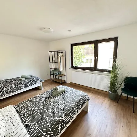 Neu Renoviertes Businesshaus Fuer Teams I 7 Sz I 11 Betten I 2 Baeder I Kostenlose Parkplaetze *