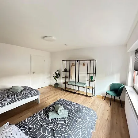 Vakantiehuis Neu Renoviertes Businesshaus Fuer Teams I 7 Sz I 11 Betten I 2 Baeder I Kostenlose Parkplaetze *