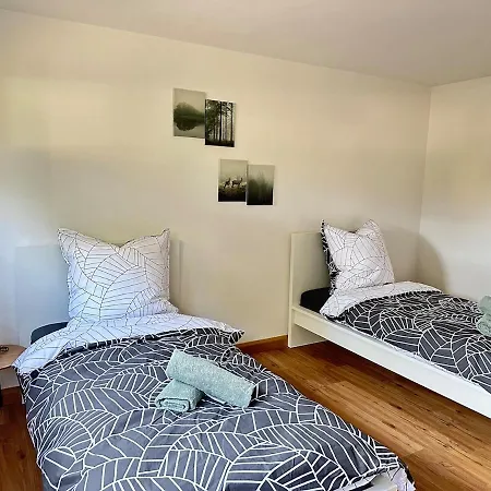 Neu Renoviertes Businesshaus Fuer Teams I 7 Sz I 11 Betten I 2 Baeder I Kostenlose Parkplaetze Tatil Evi *