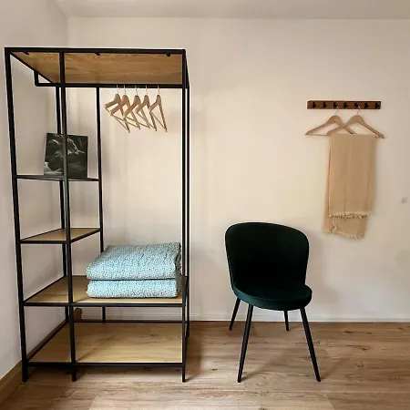 Vakantiehuis Neu Renoviertes Businesshaus Fuer Teams I 7 Sz I 11 Betten I 2 Baeder I Kostenlose Parkplaetze *