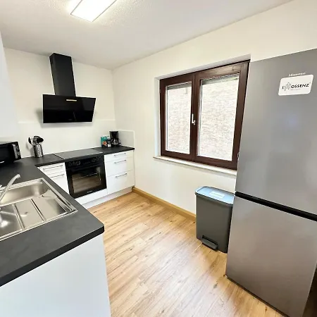 Vakantiehuis Neu Renoviertes Businesshaus Fuer Teams I 7 Sz I 11 Betten I 2 Baeder I Kostenlose Parkplaetze